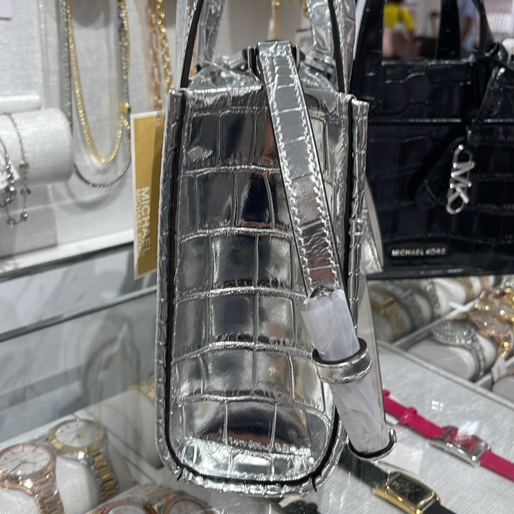 Michael Kors Gigi Small Metallic Crocodile Embossed Leather Messenger Bag
Silver - Picture 3 of 16